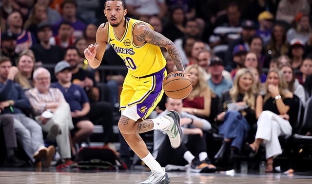 又一次打出灾难级别表现，湖人后场新星的状态真是太不稳定了？